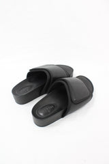 Moochi - Chunky Velcro Slides