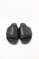 Moochi - Chunky Velcro Slides