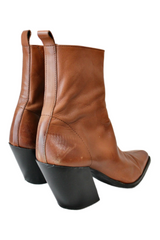 Asos Design - Angular Boots