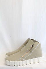 Django & Juliette - Wedged Shoes