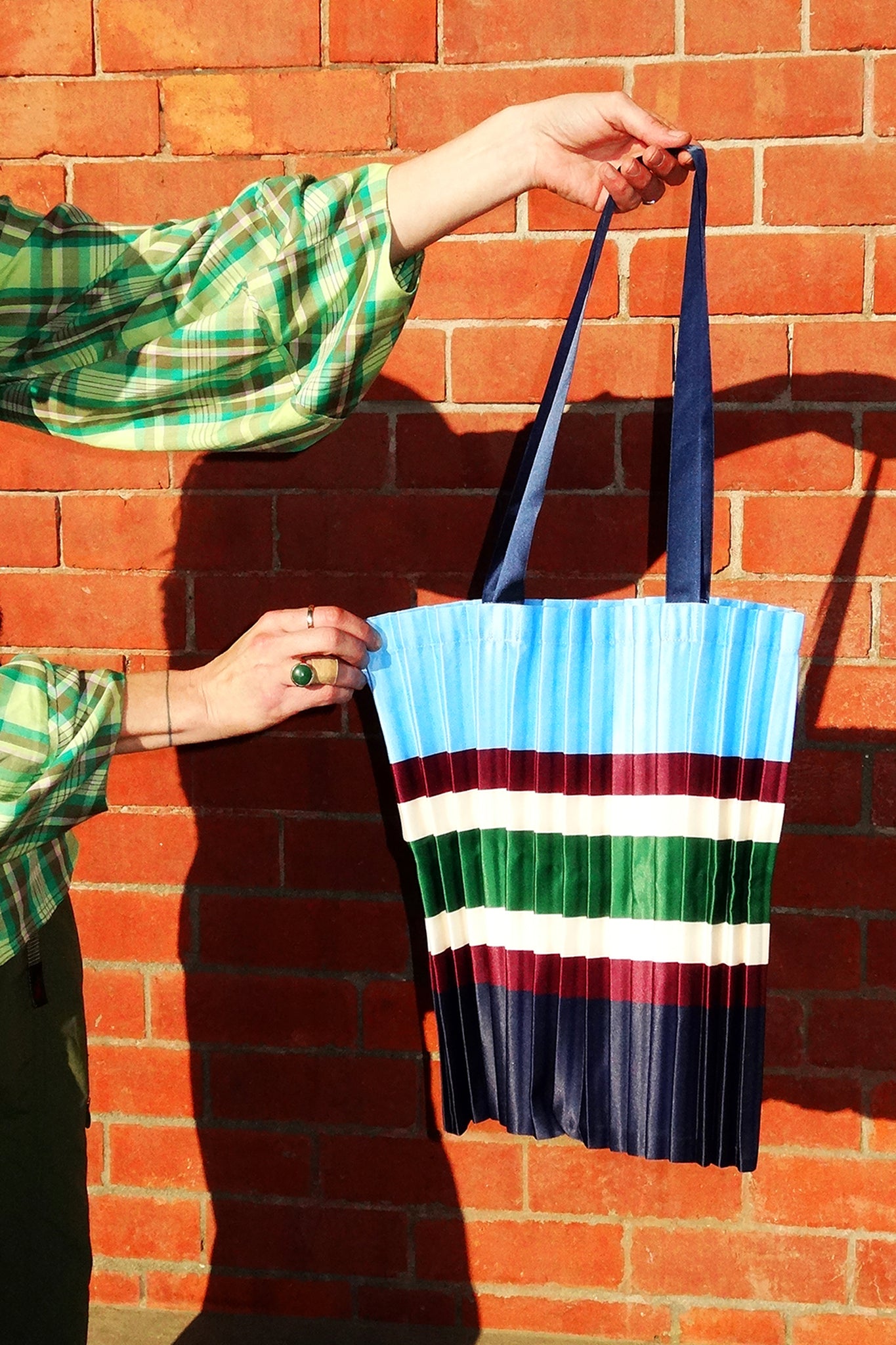 Multitudes - Bag