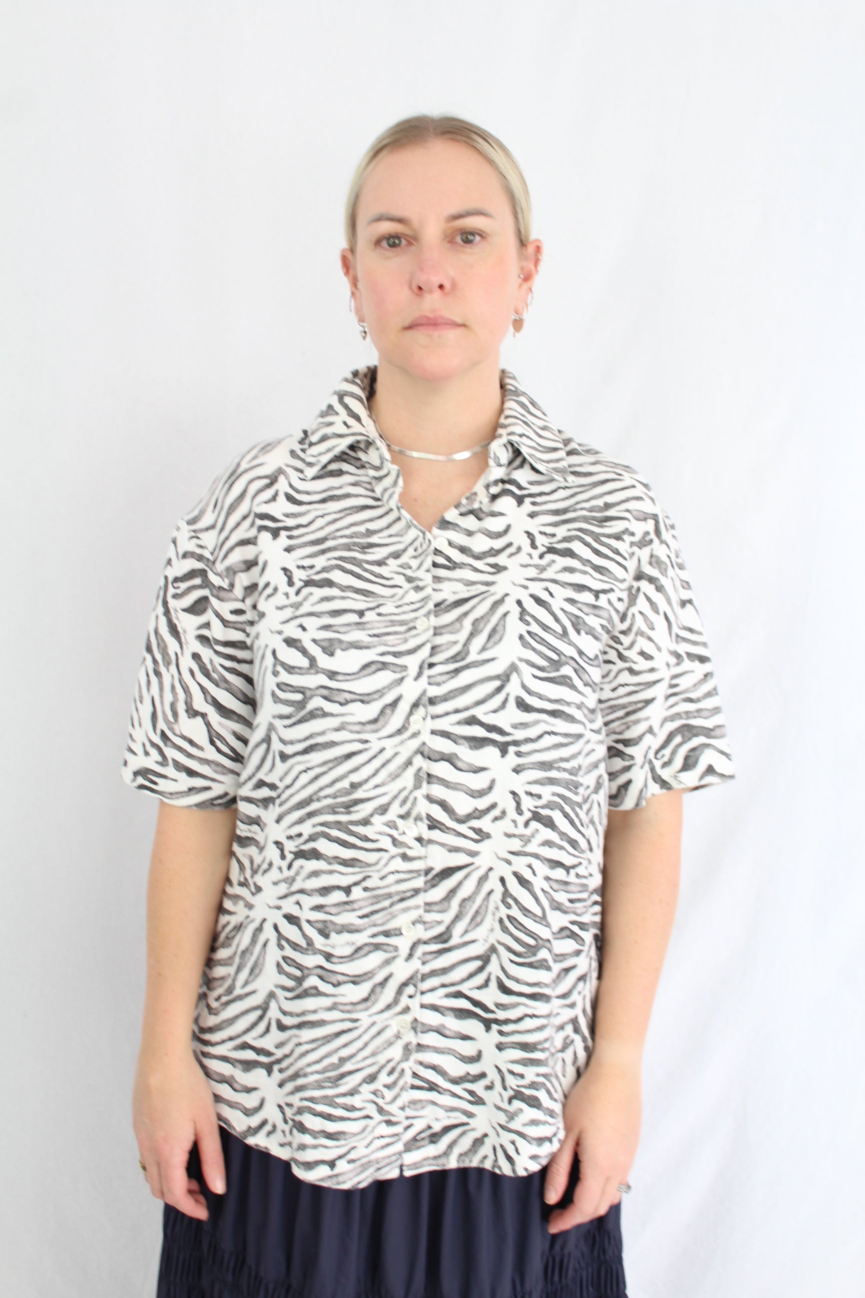 Maggie Marilyn - Linen Button Up
