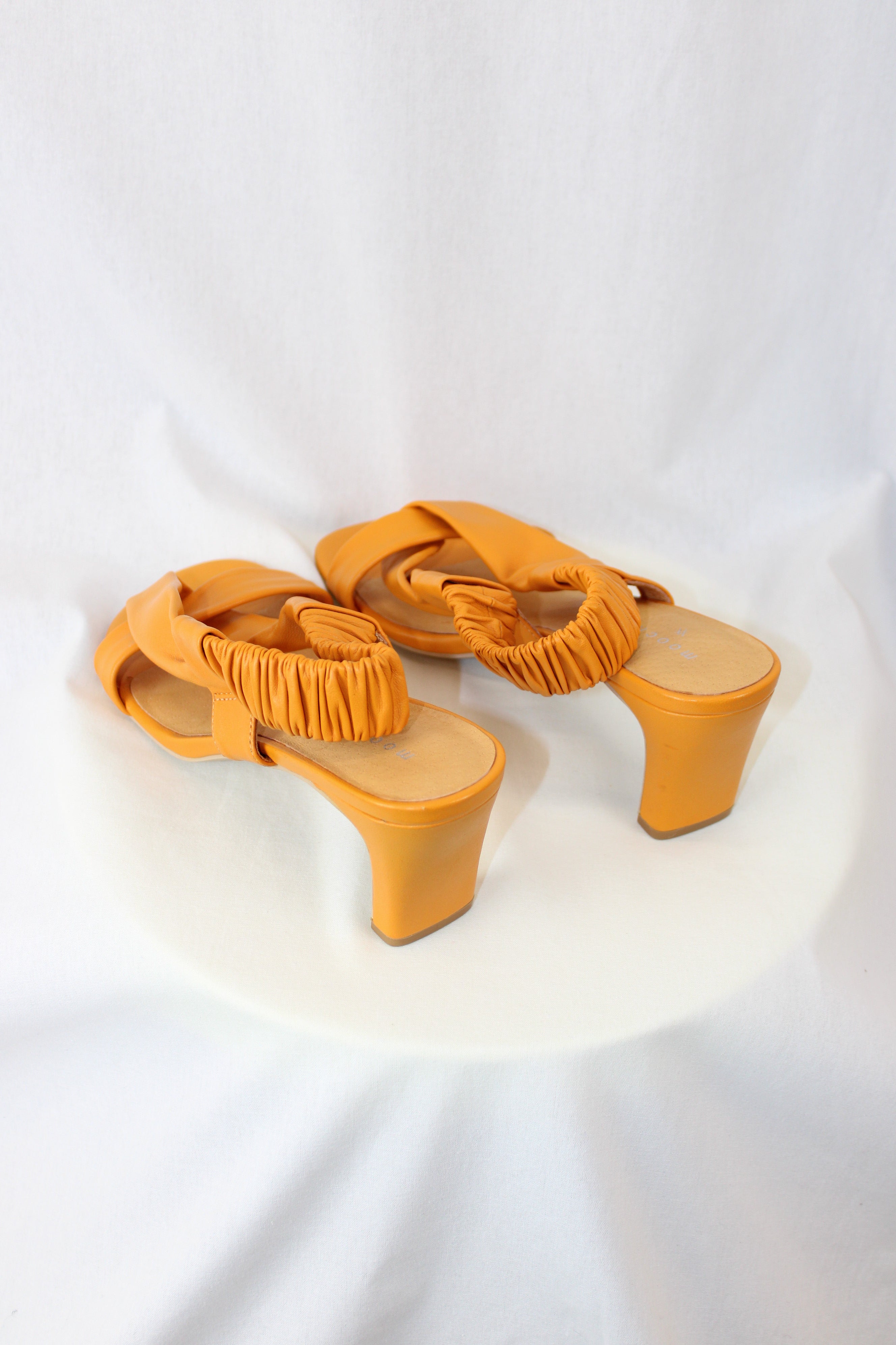Moochi - Linked Slingback Heel