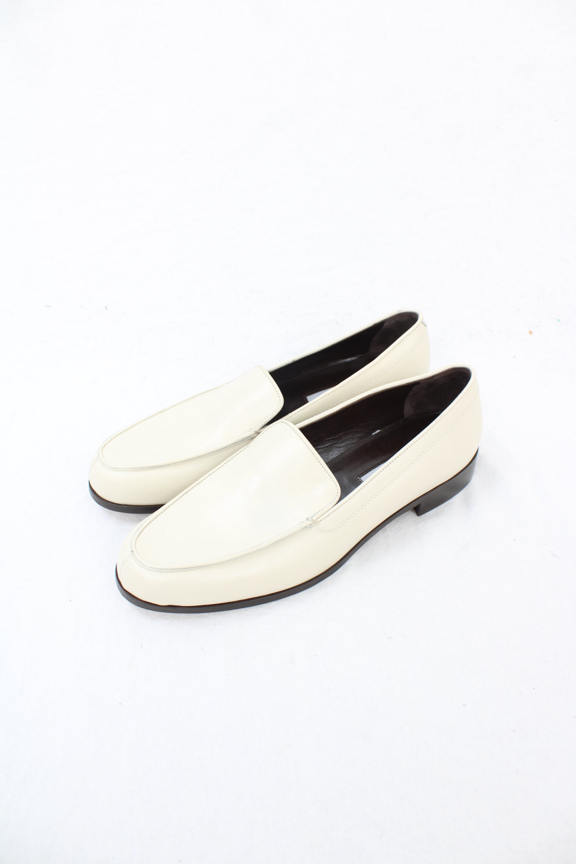 Emma Parsons - Cream Loafers