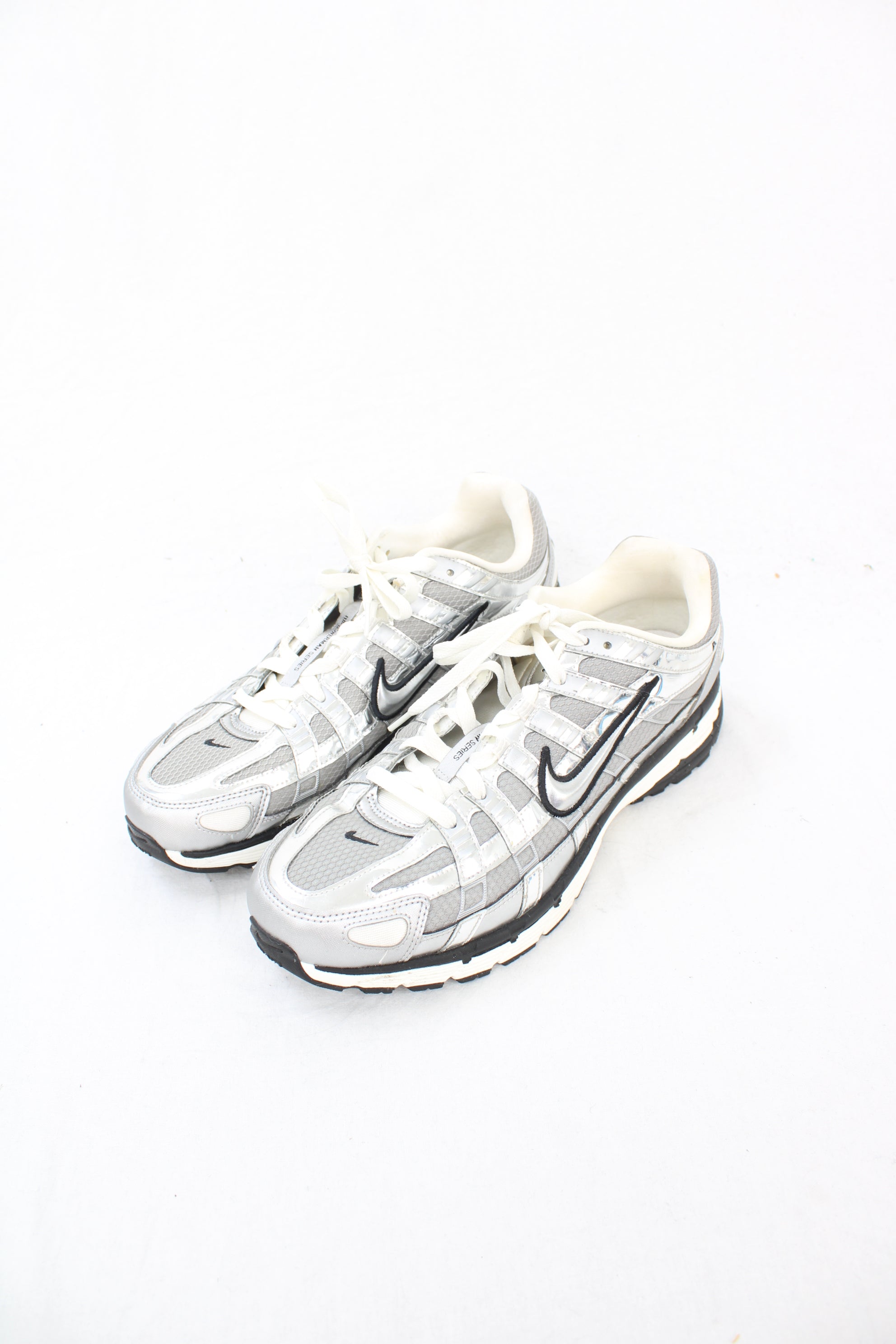 Nike - P6000 Silver Sneakers