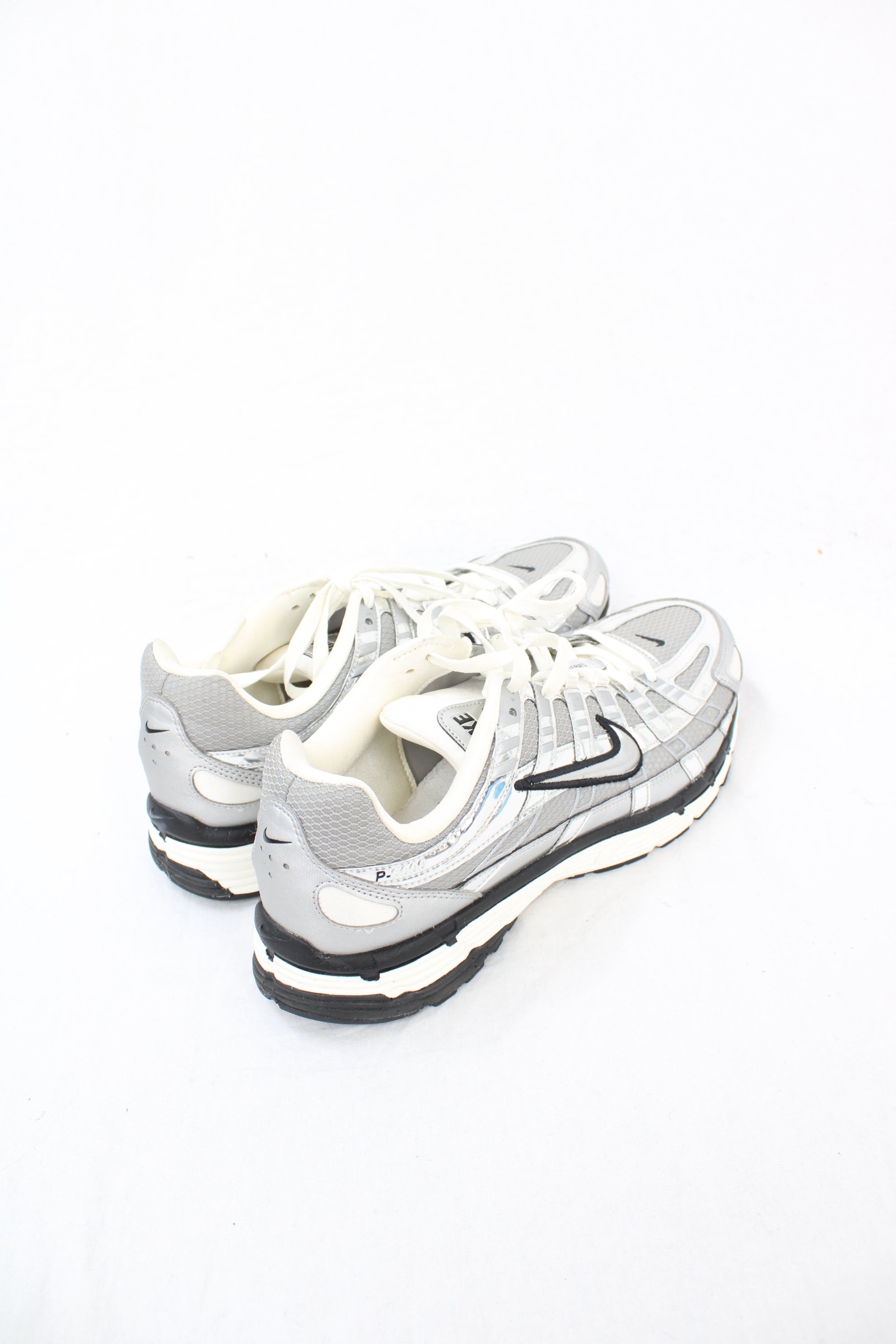 Nike - P6000 Silver Sneakers