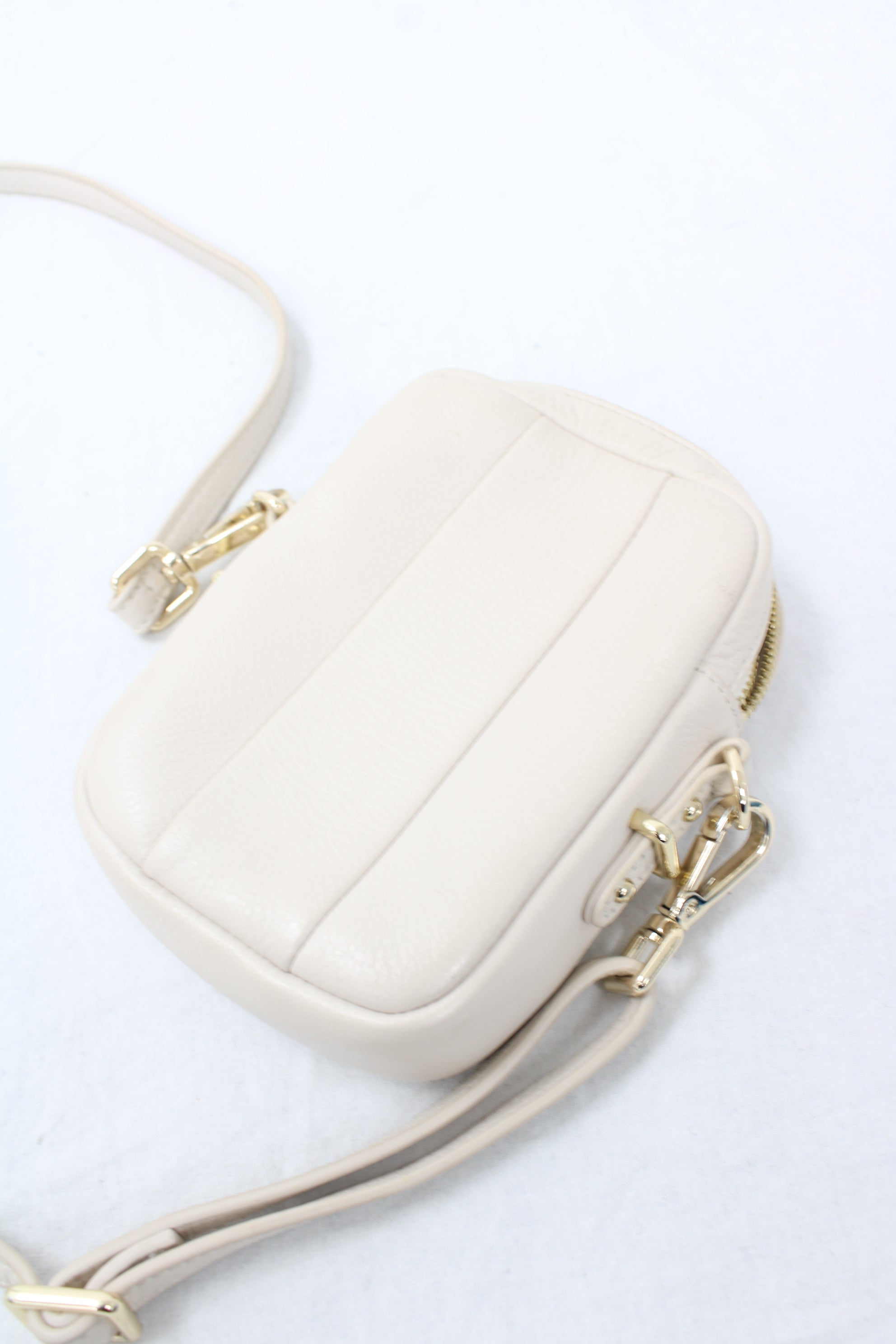 Isabella Anselmi - Leather Crossbody Bag