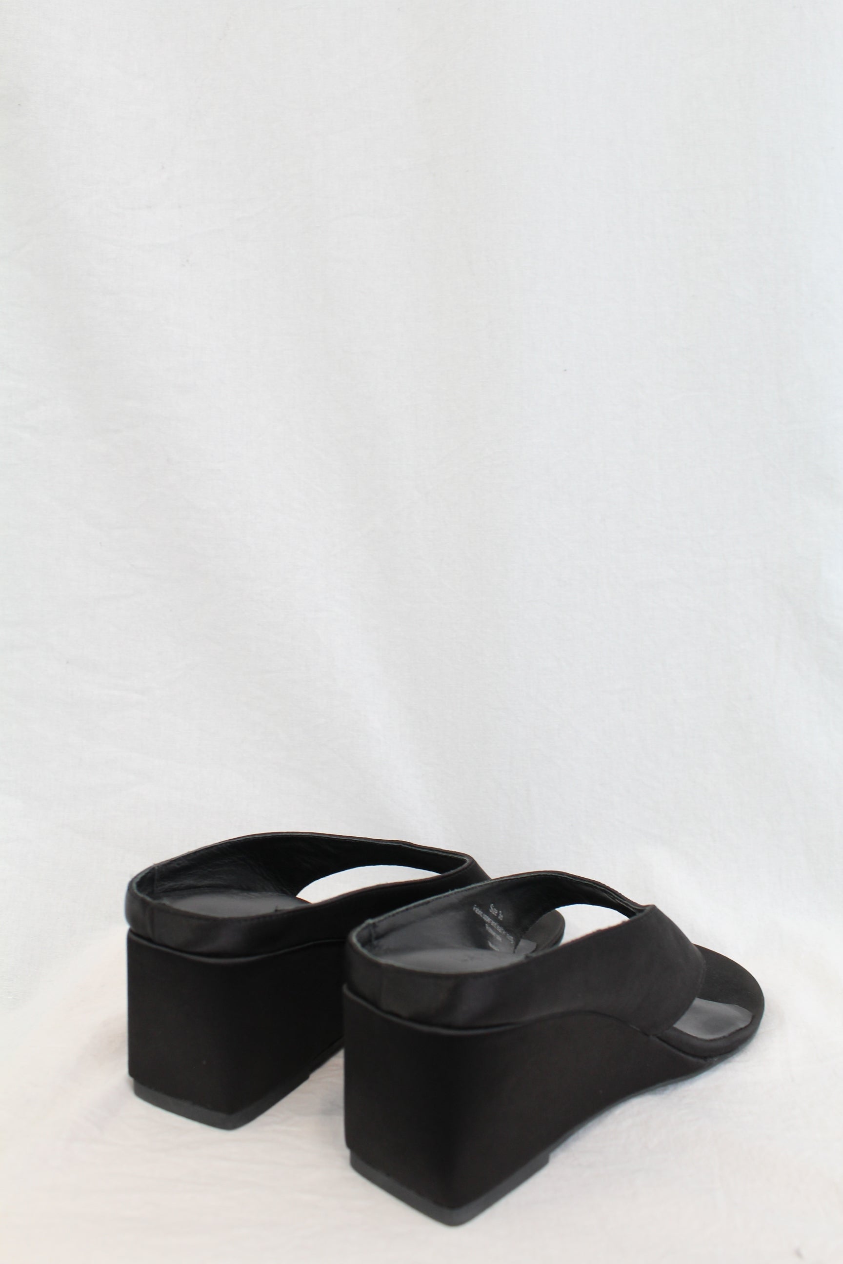 La Tribe - Satin Wedged Sandal