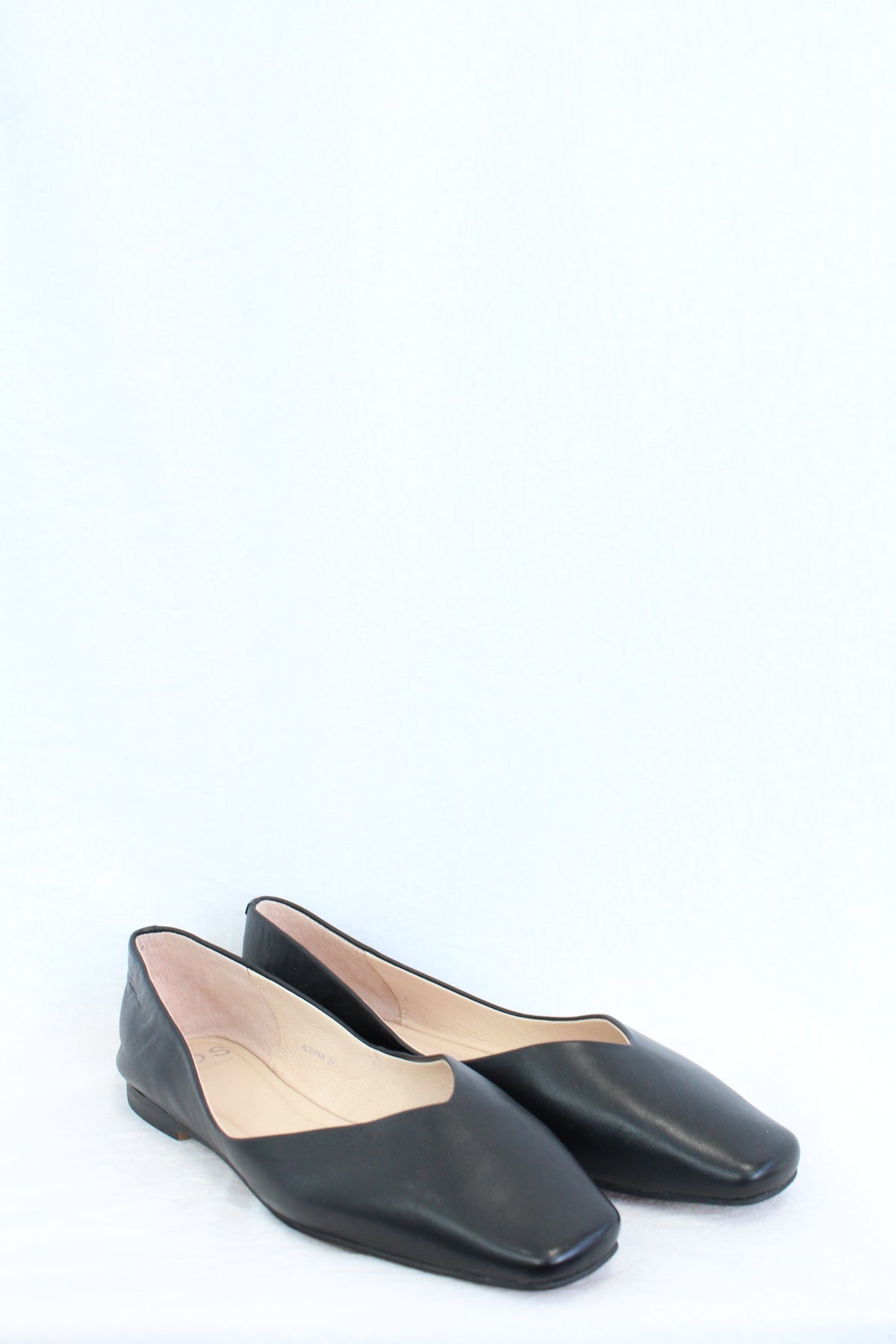 EOS - Adriana Flats