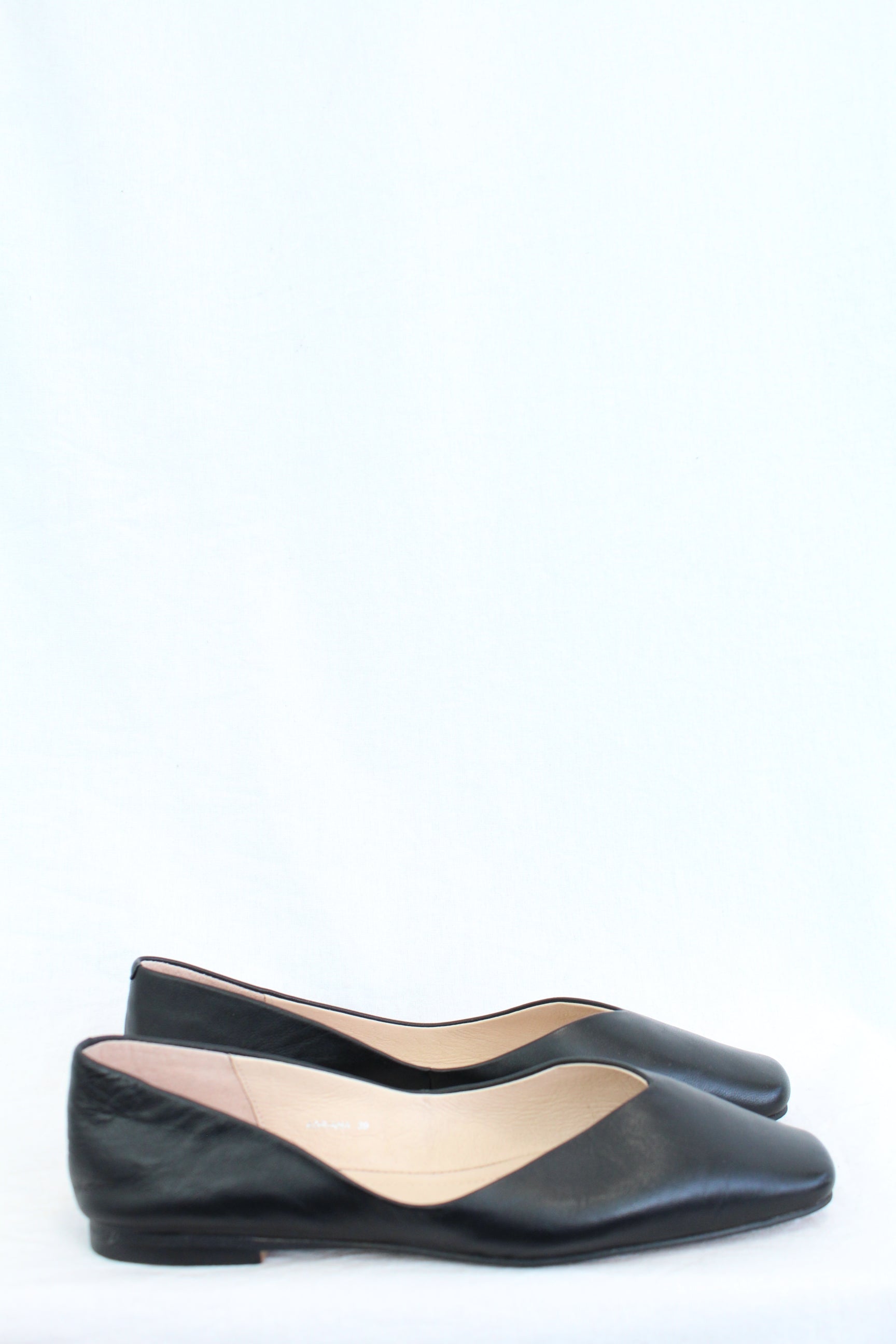 EOS - Adriana Flats