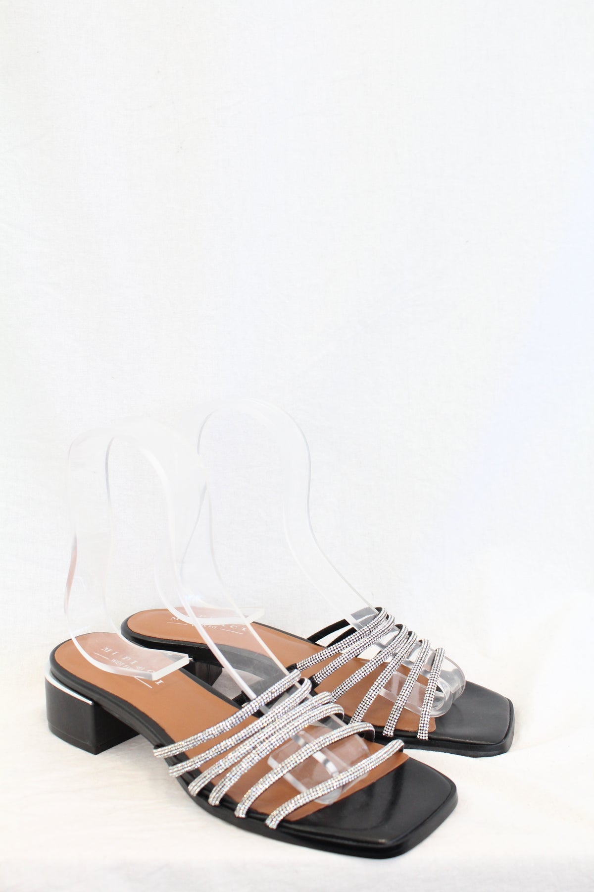 Mi Piaci - Essie Wide Fit Heel