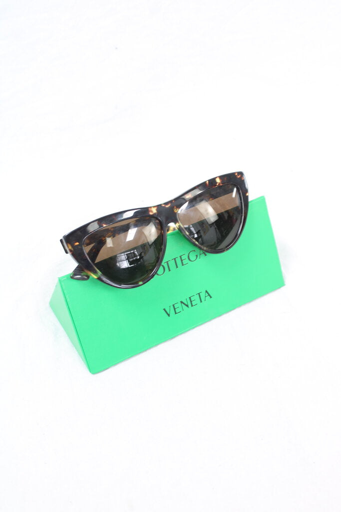 Bottega Veneta - Classic Havana Sunglasses