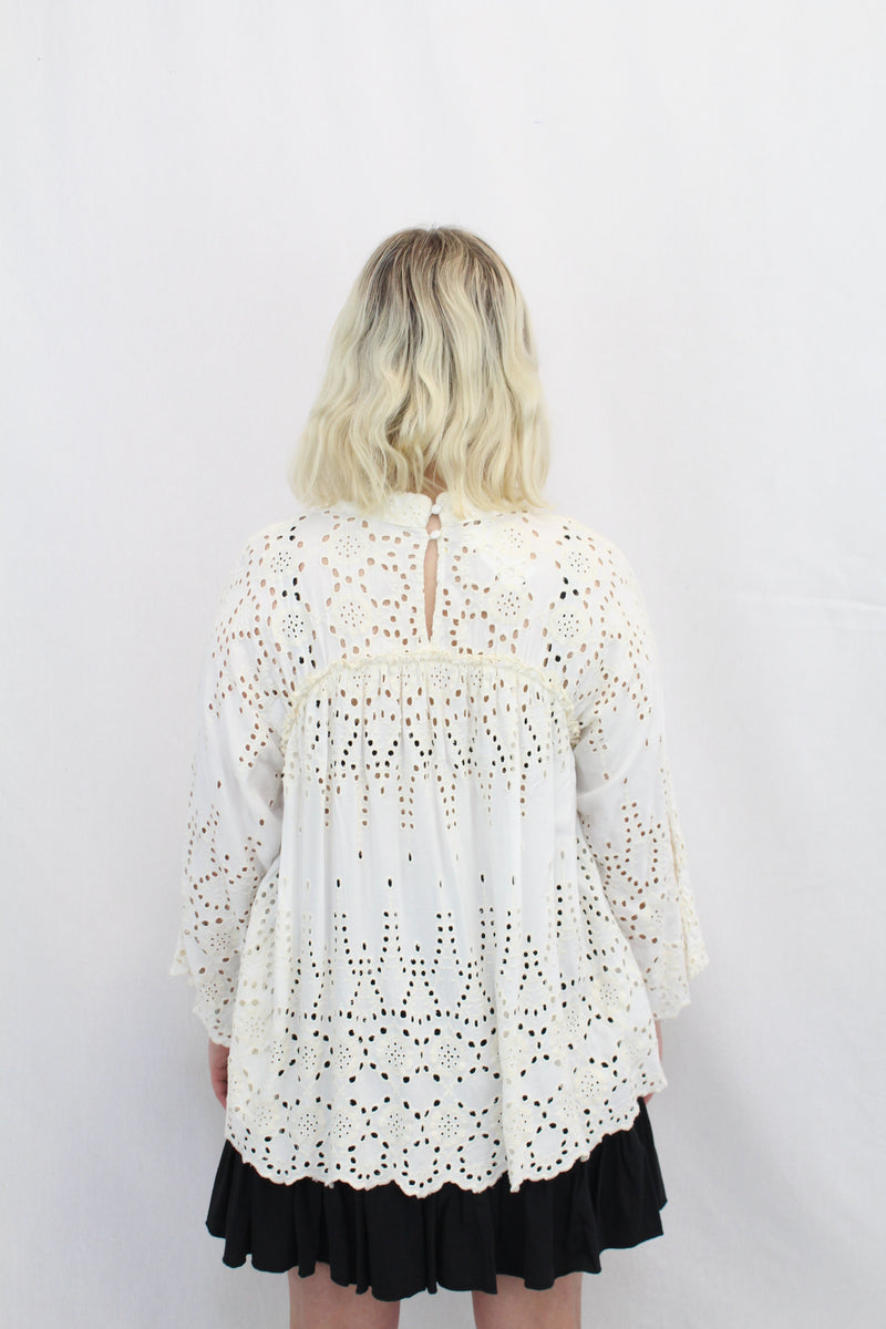 Moochi - Broderie Blouse