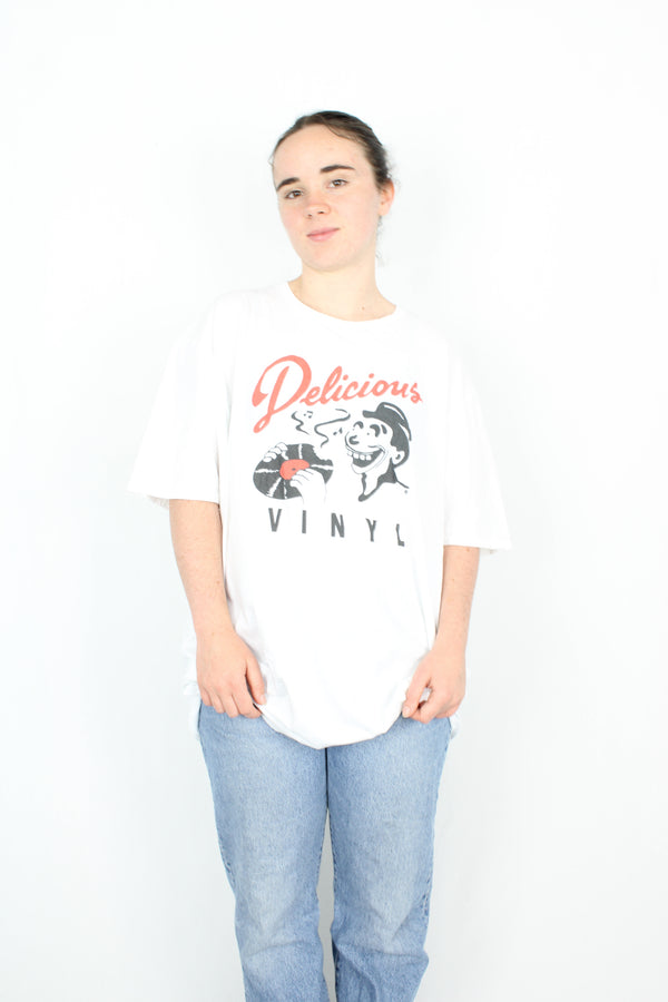 Gildan - Delicious Vinyls Tee