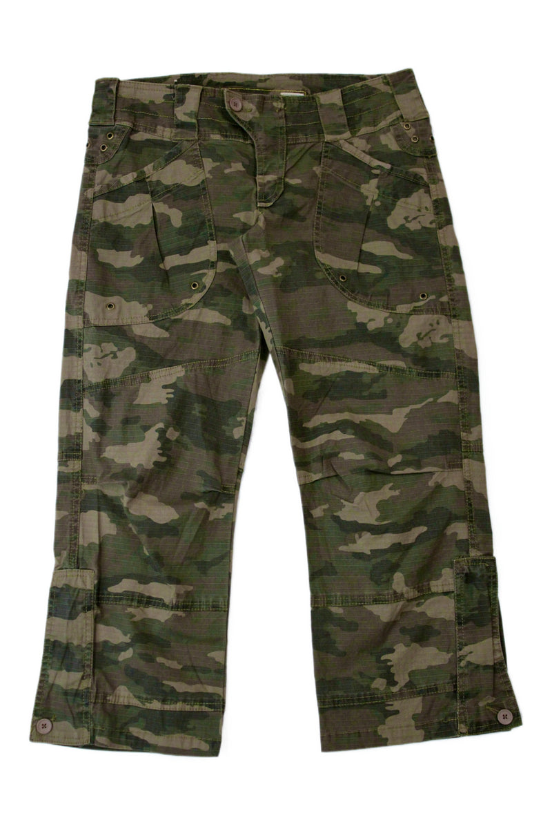 NORI - Camo Capri Pants