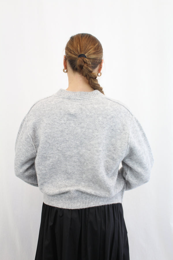 Max - V Neck Jumper