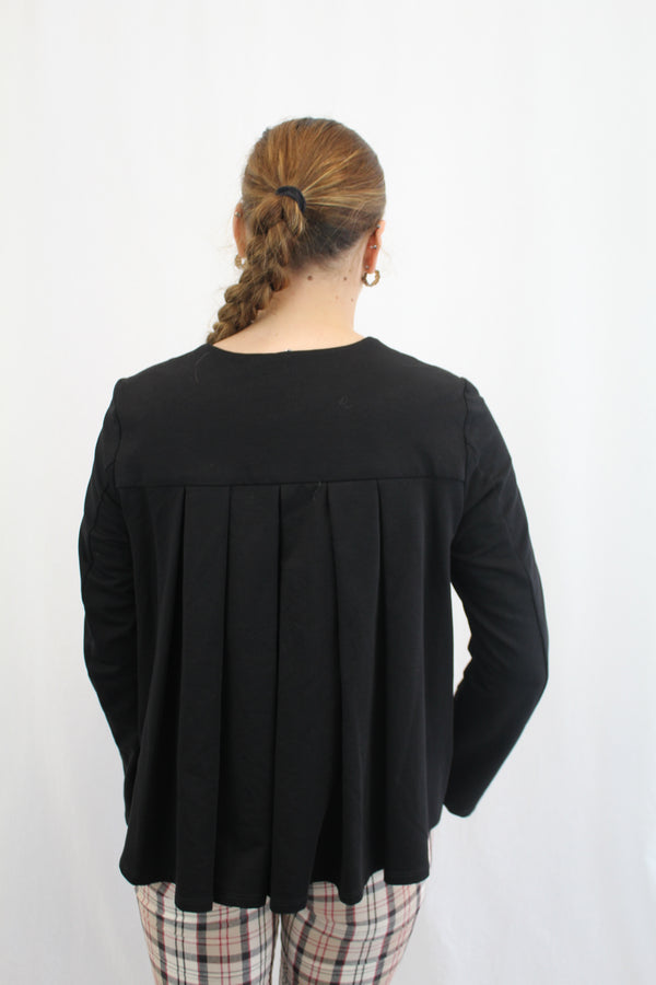 Corinna Caon - Pleated Poncho