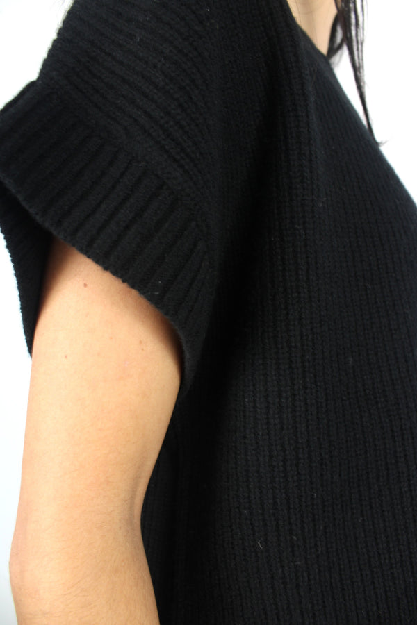 Moochi - Upbeat Knit Vest