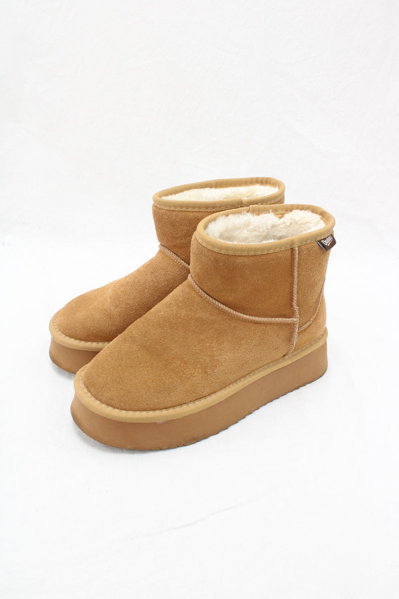 Chaakan's - Suede Fluffy Boots