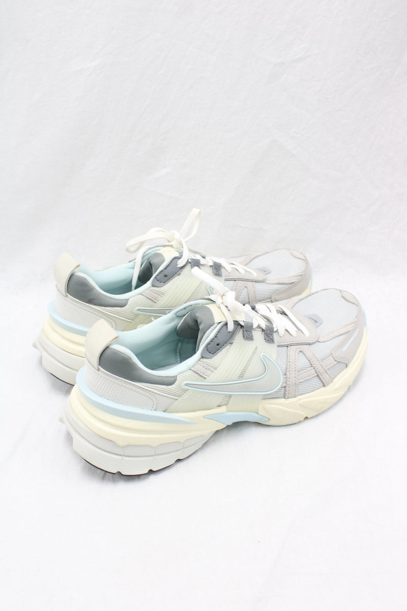Nike - V2K Run Sneakers