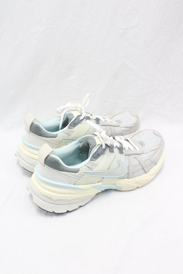 Nike - V2K Run Sneakers