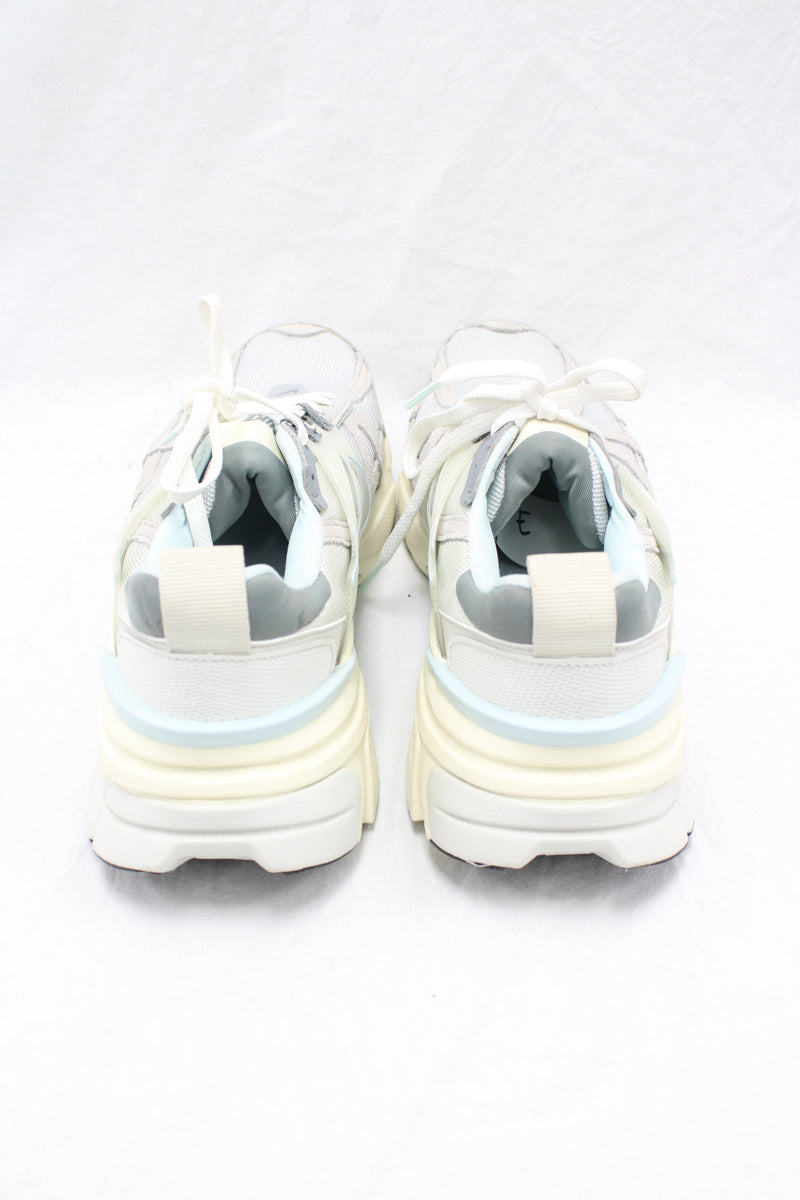 Nike - V2K Run Sneakers