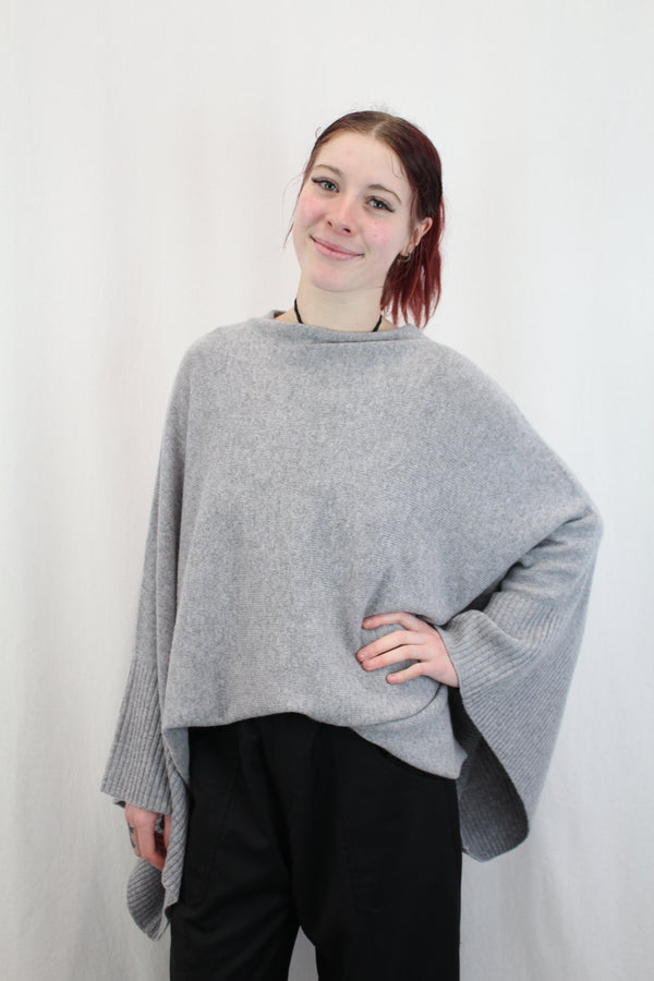 Moochi - Merino Poncho