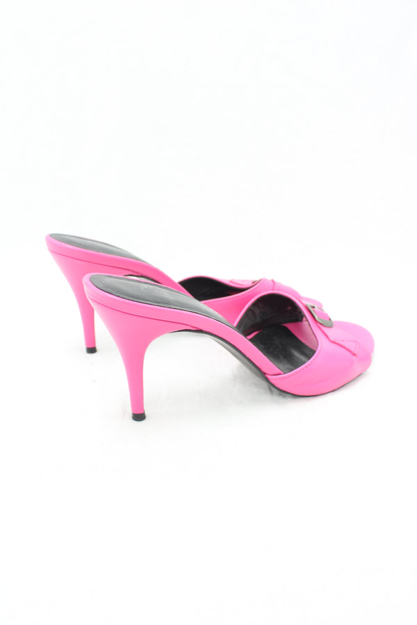 L'intervalle - Clasp Stiletto Heels