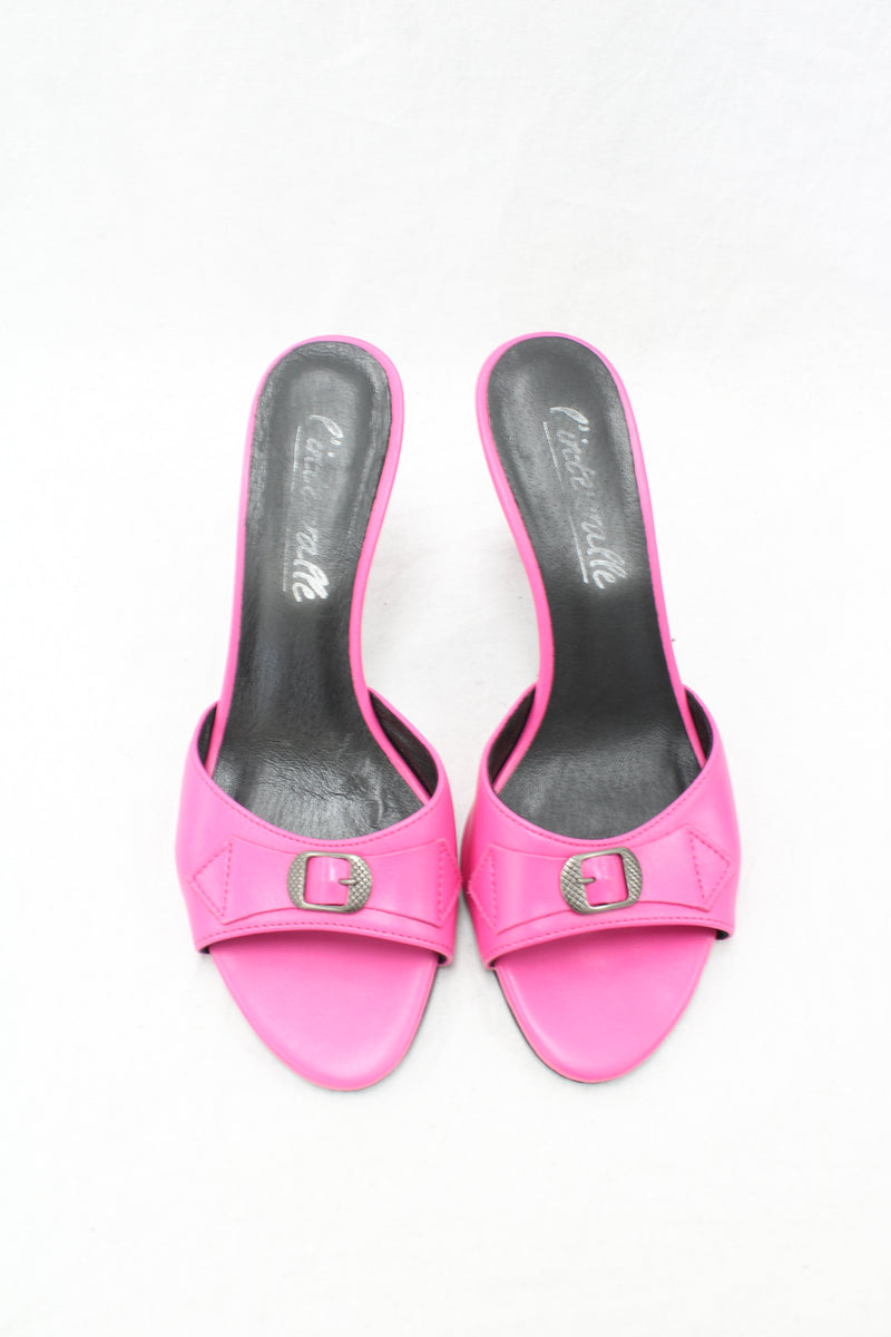 L'intervalle - Clasp Stiletto Heels