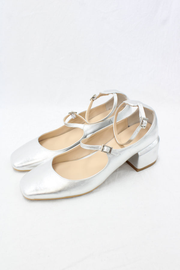 Peche - Silver Heeled Ballet Shoes