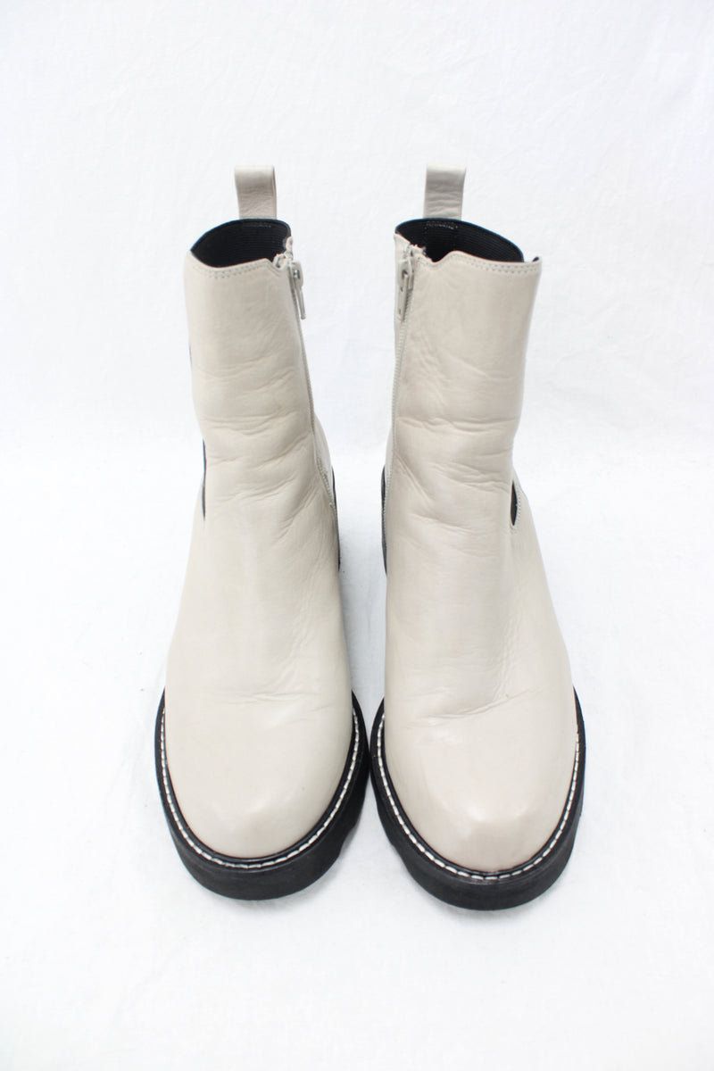 Isabella Anselmi - Leather Chelsea Boots