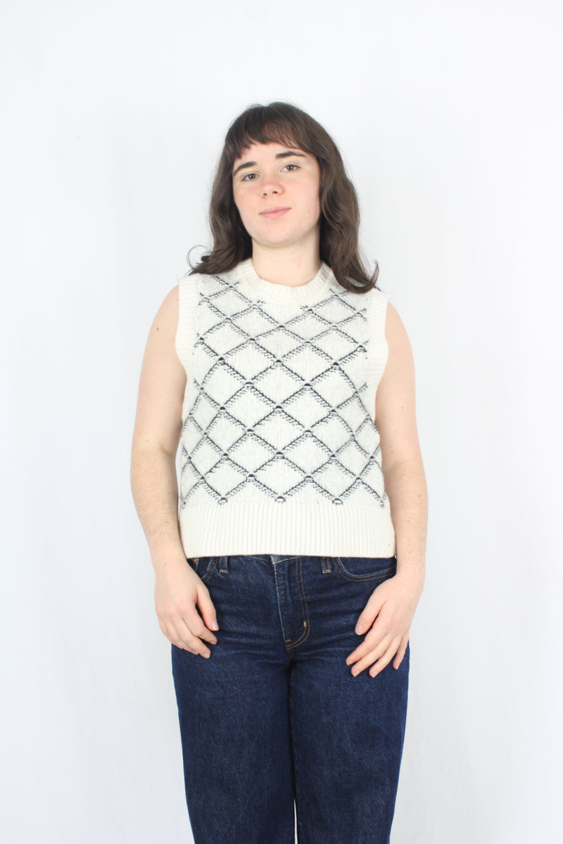 Max - Chunky Diamond Knit Vest