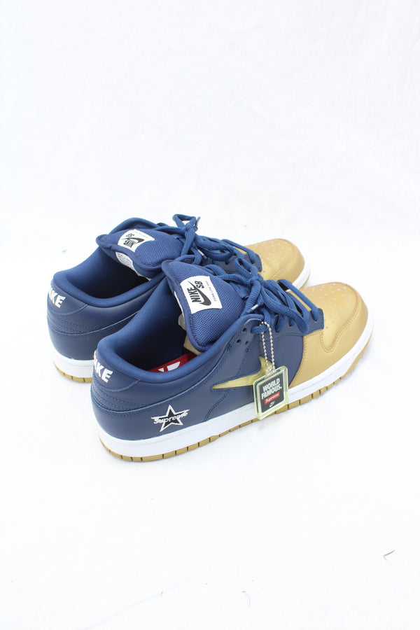 Supreme x Nike SB - Dunk Low Sneakers