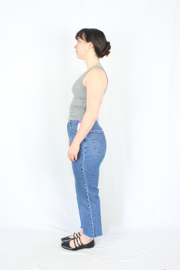 Levi Strauss - Ribcage Straight Ankle Jeans
