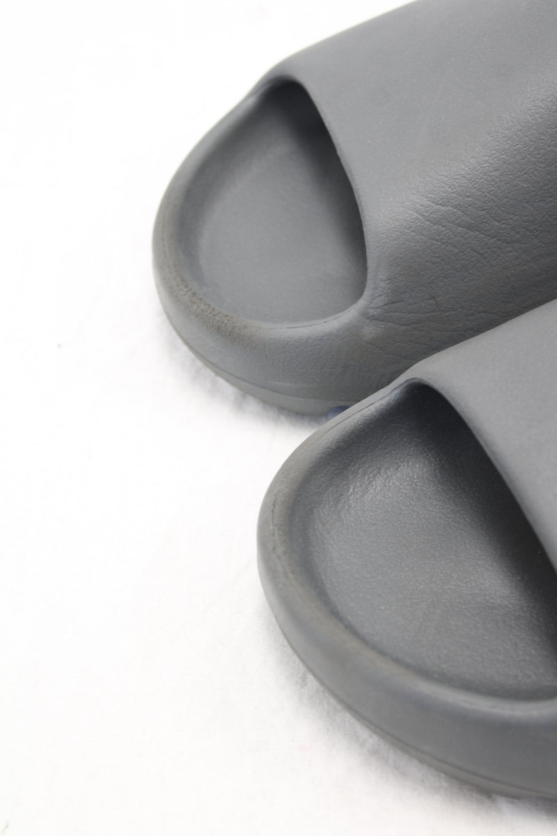 Adidas x Yeezy - Puff Slides