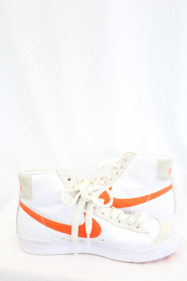 Nike - 'Blazer Mid 77' Sneaker