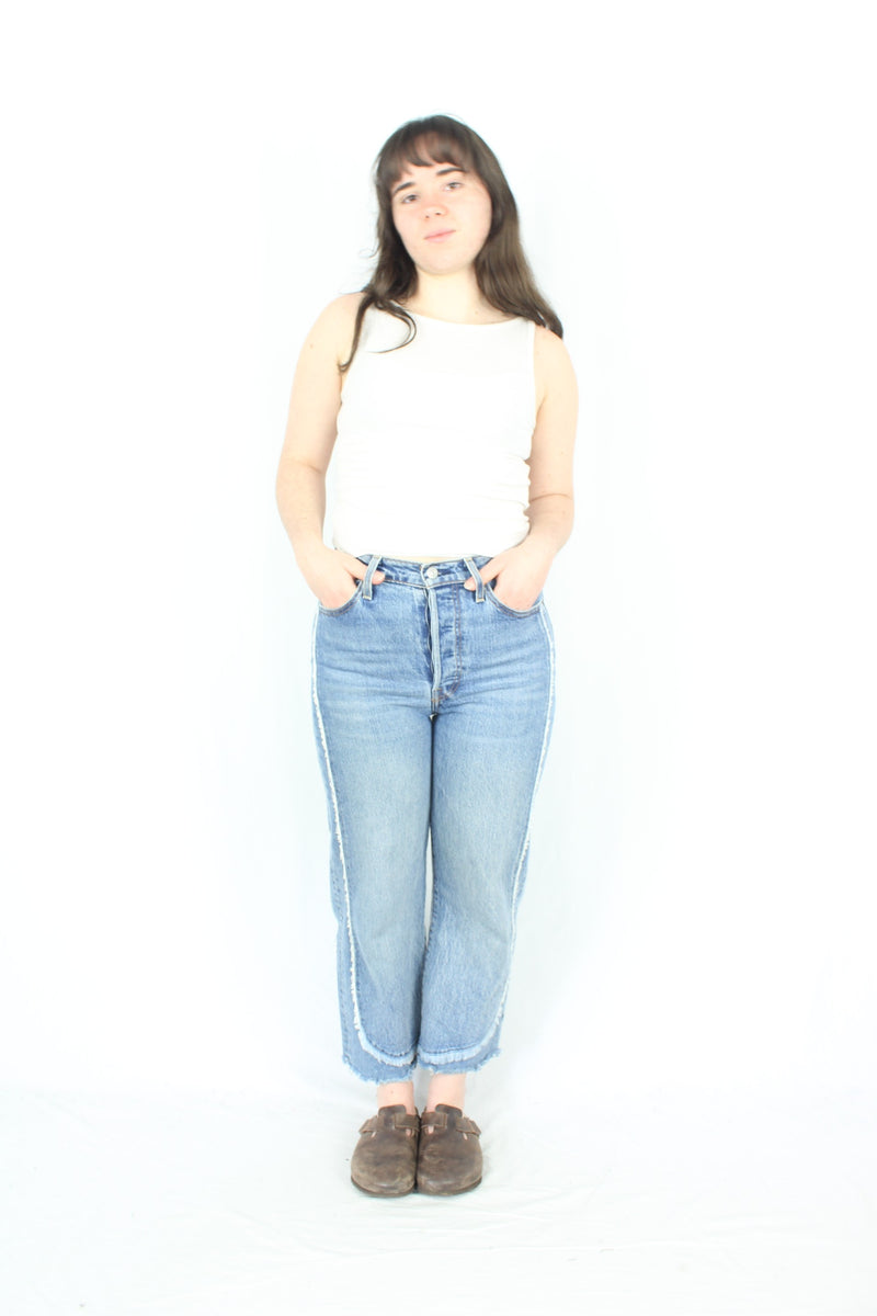 Levi Strauss - Ribcage Straight Frayed Jeans