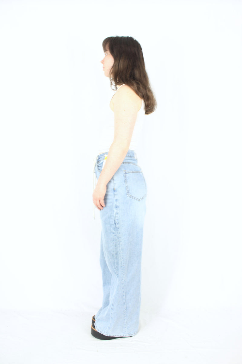 Max - Wide Leg Gromet Jeans