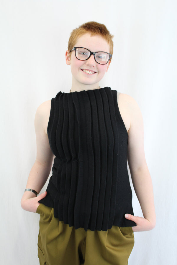 Din - Pleated Sleeveless Top