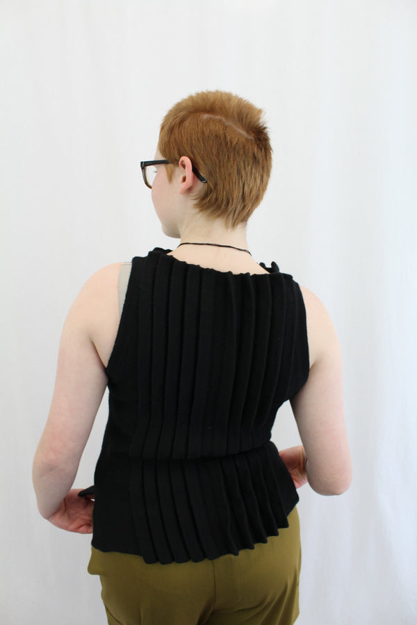 Din - Pleated Sleeveless Top