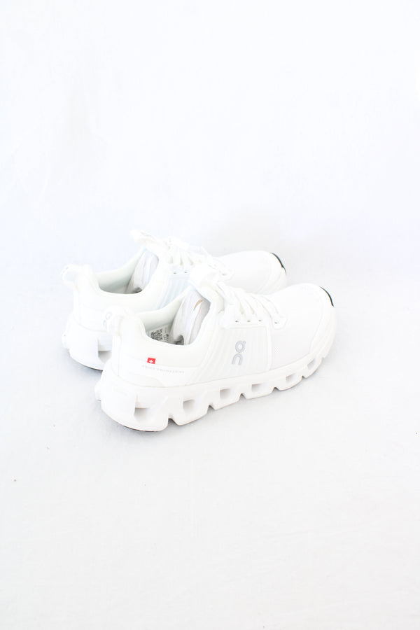On - Cloudswift Sneakers