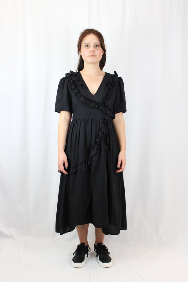 Lonely Ruffle Midi Dress
