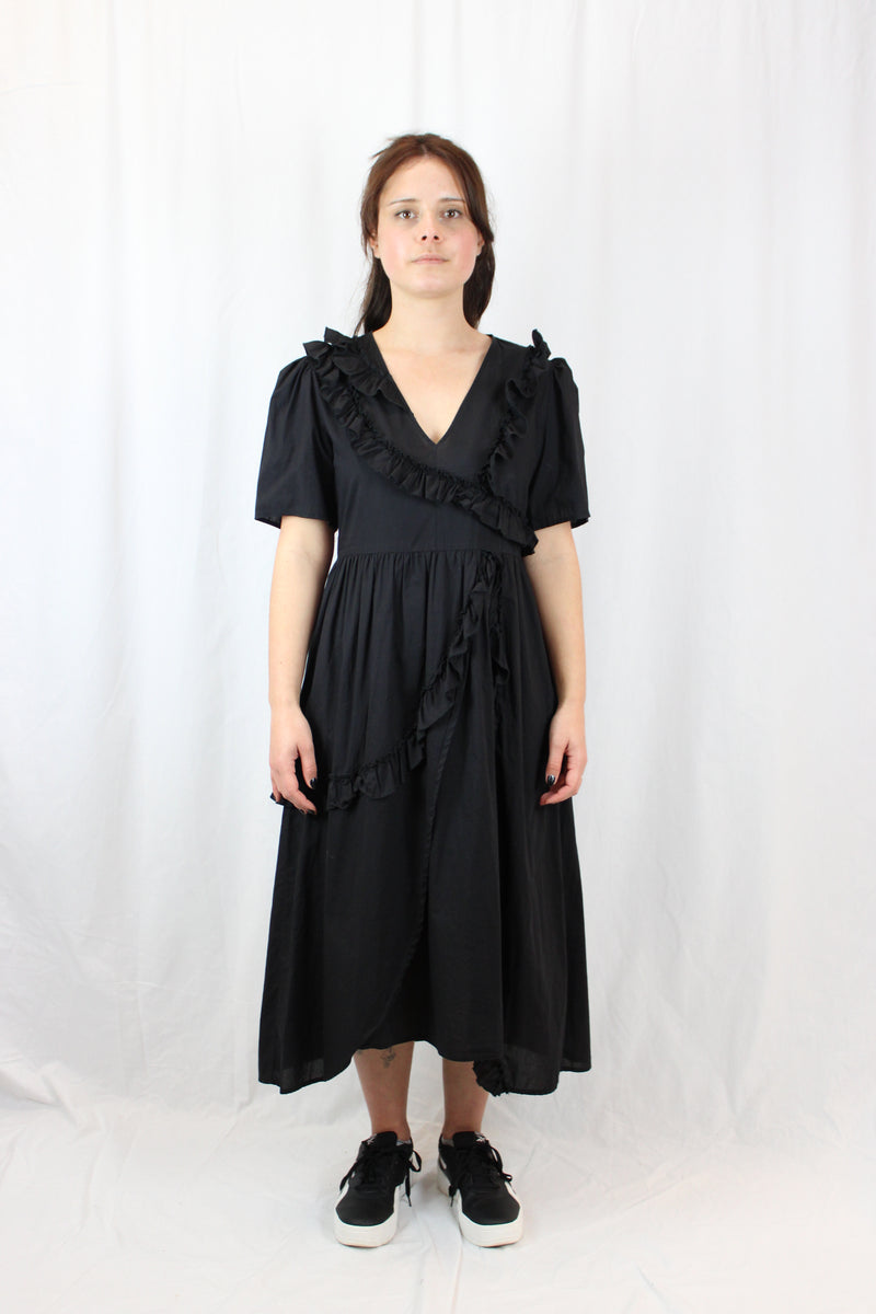 Lonely Ruffle Midi Dress