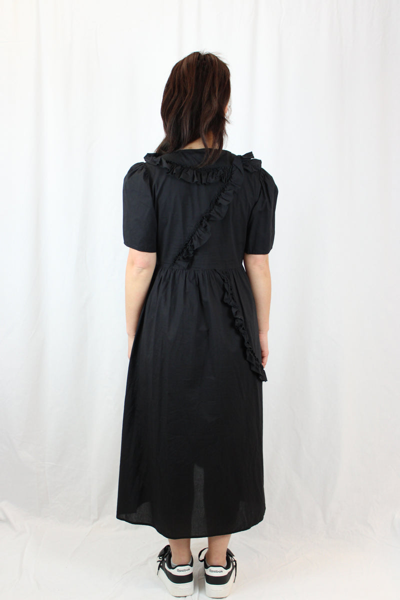 Lonely Ruffle Midi Dress