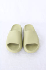 Yeezy - Green Slides