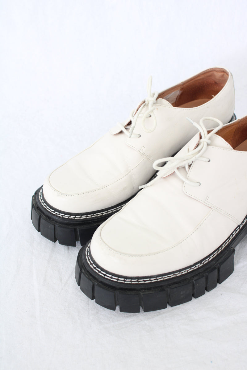 Mi Piaci - Chunky Lace Up Shoes