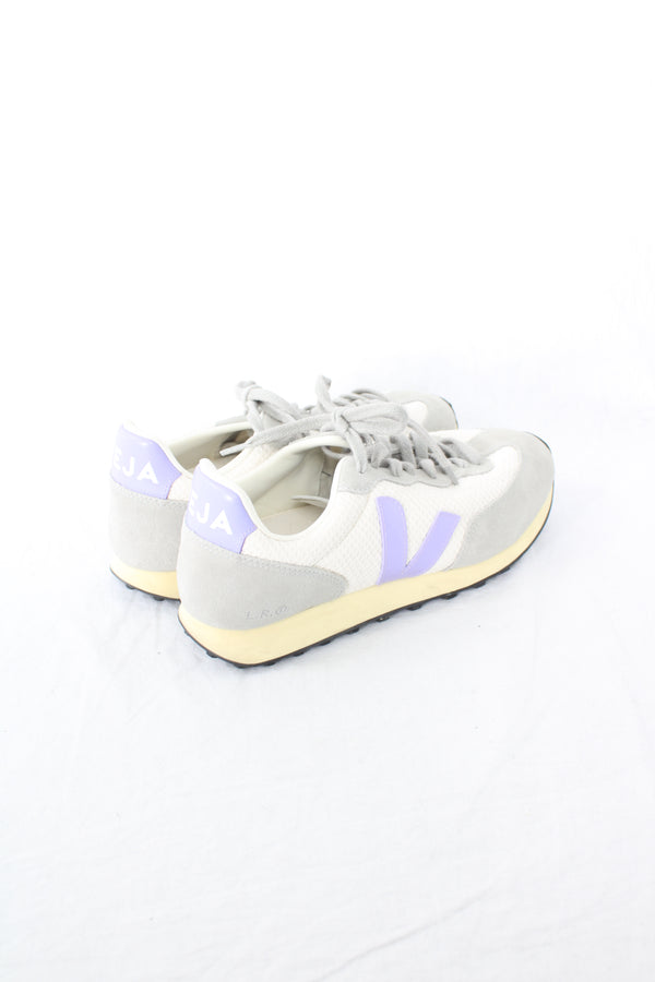 Veja - Chunky Sneakers