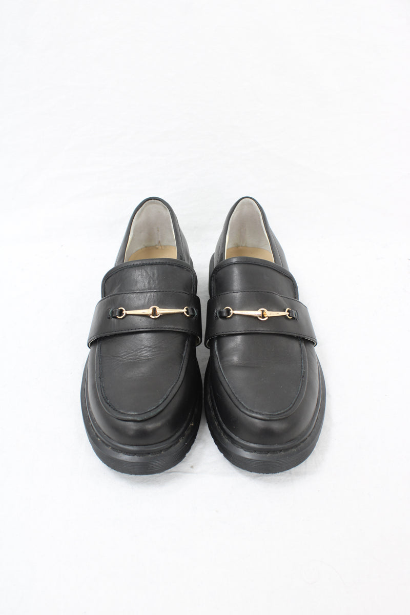 Chaos & Harmony - Gold Bar Loafers