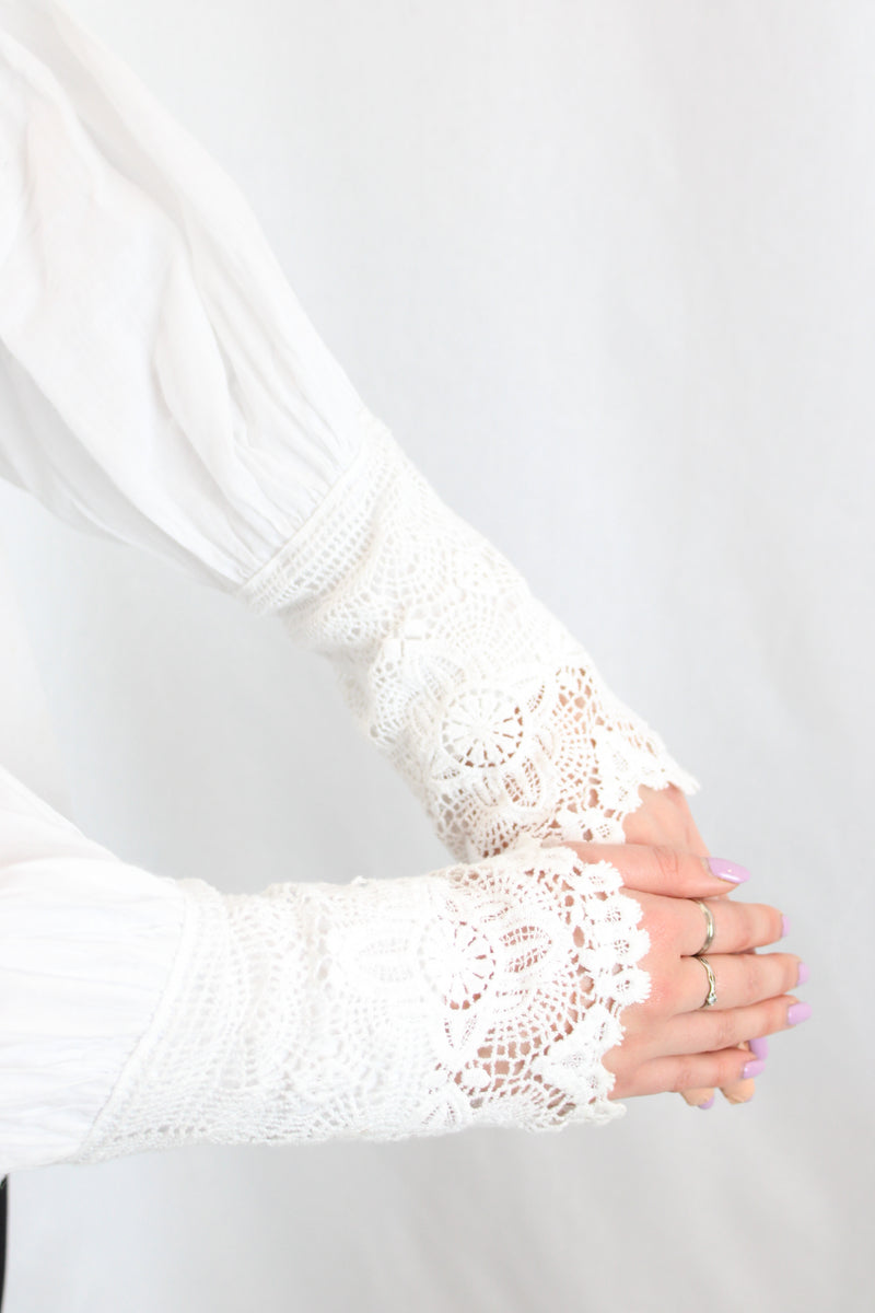 Briarwood - Lace Turtleneck