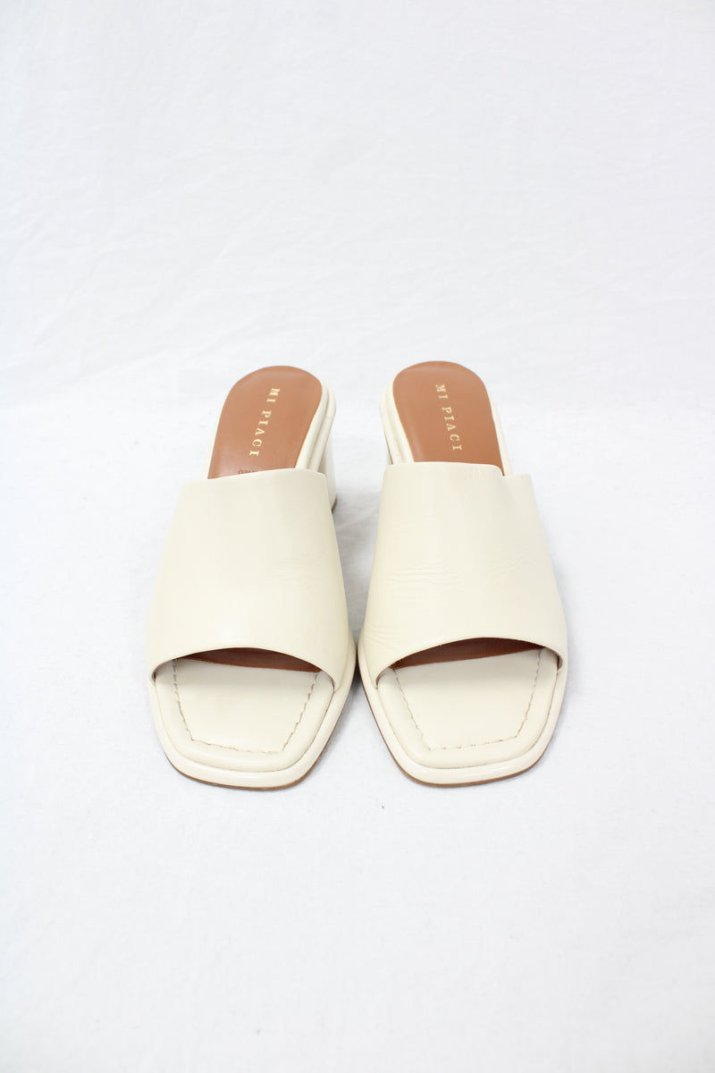 Mi Piaci - Cream Mule Heels